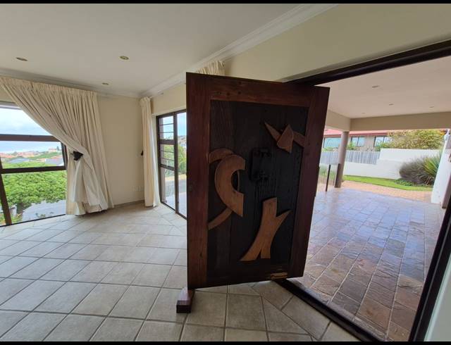 4 BEDROOM HOUSE FOR SALE IN DANA BAY